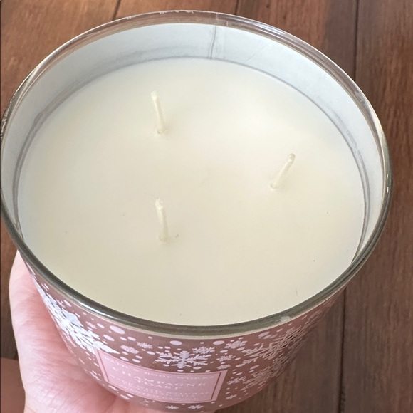 Bath & Body Works Champagne Toast Candle - Picture 2 of 7